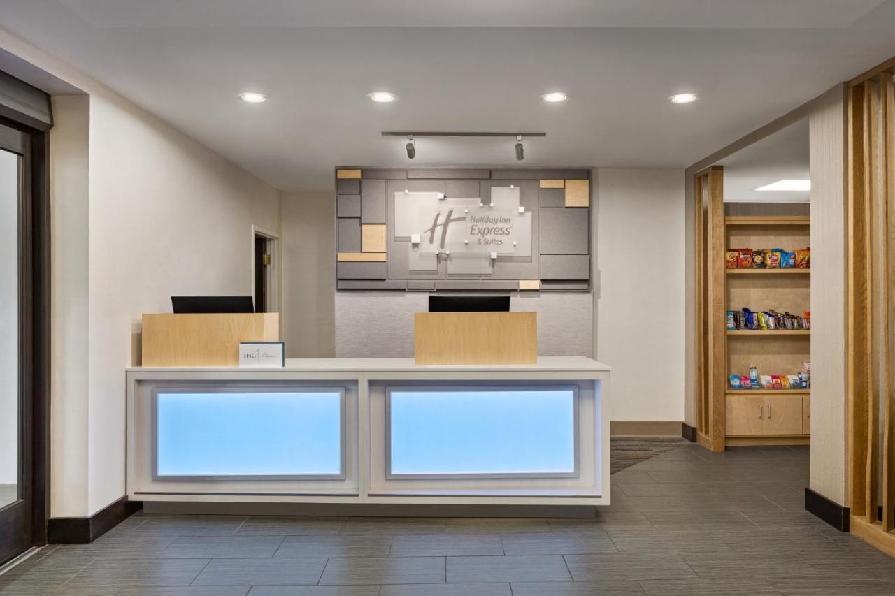 Holiday Inn Express & Suites Greenville-Downtown By Ihg Exterior foto