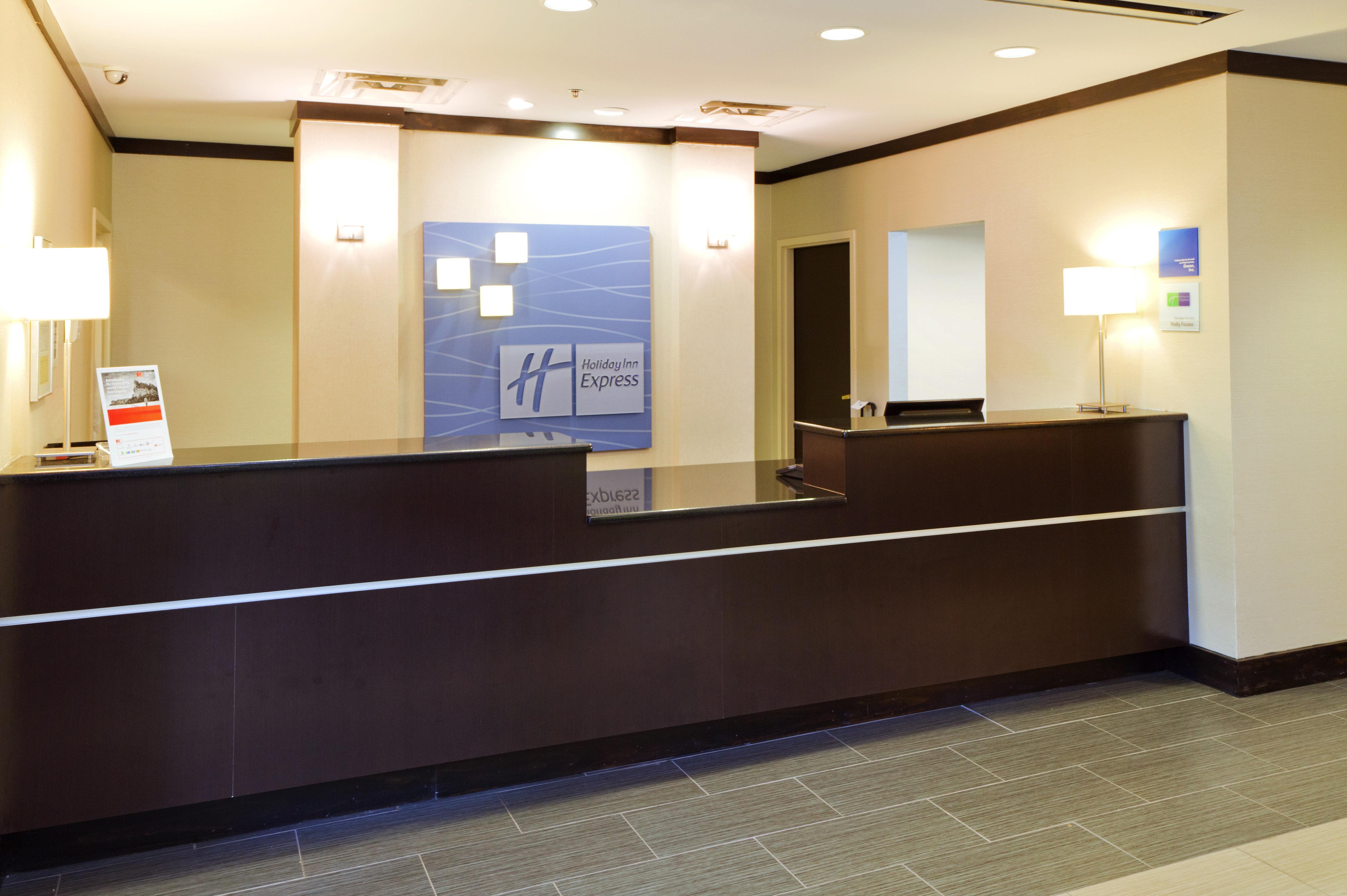 Holiday Inn Express & Suites Greenville-Downtown By Ihg Exterior foto