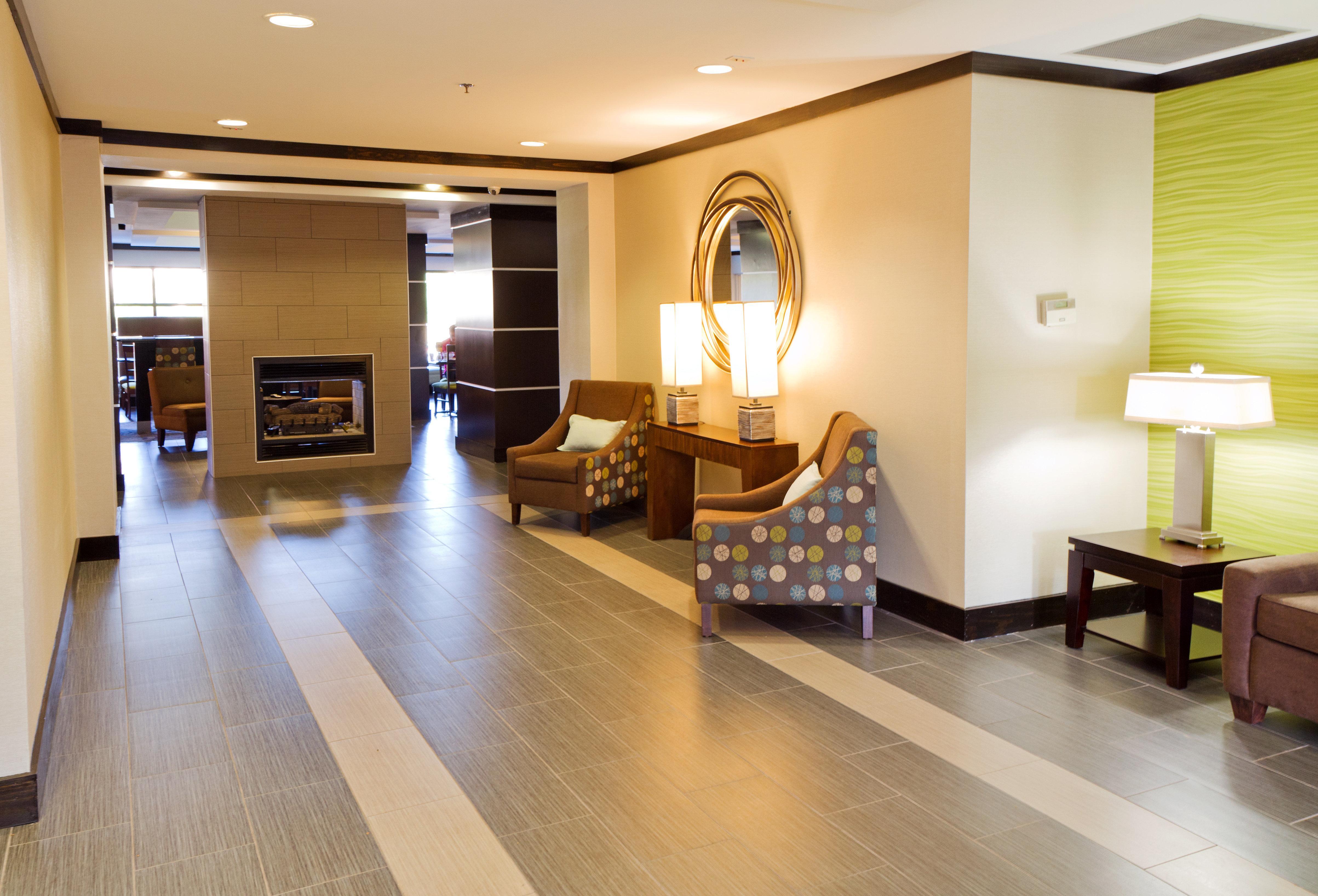 Holiday Inn Express & Suites Greenville-Downtown By Ihg Exterior foto